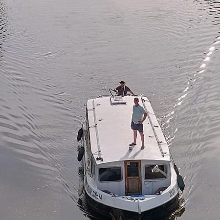 Zouw Hausboat Zakotven -Pouze Ubytovani Roudnice nad Labem Exteriör bild