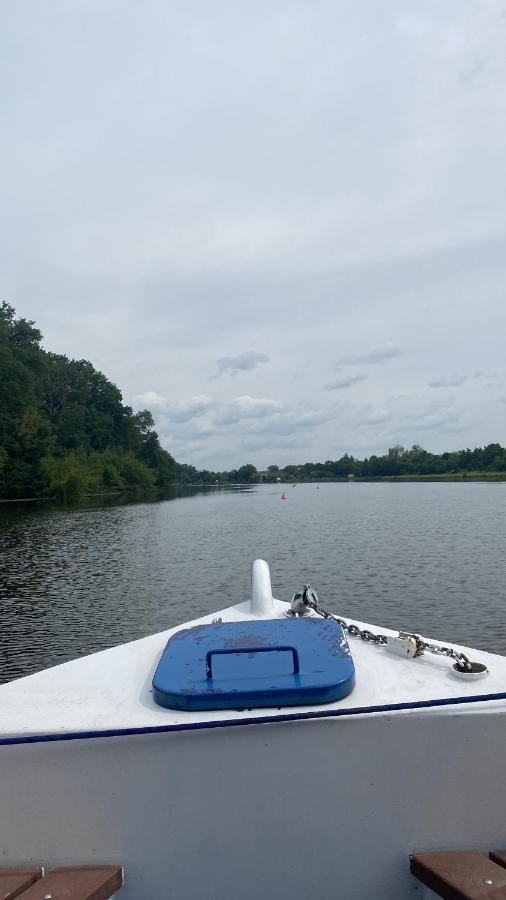 Zouw Hausboat Zakotven -Pouze Ubytovani Roudnice nad Labem Exteriör bild