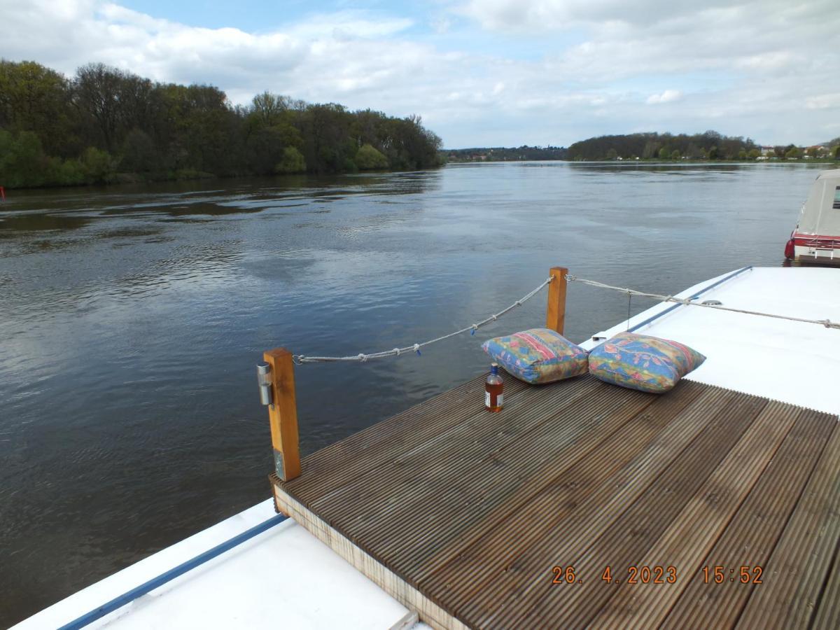 Zouw Hausboat Zakotven -Pouze Ubytovani Roudnice nad Labem Exteriör bild