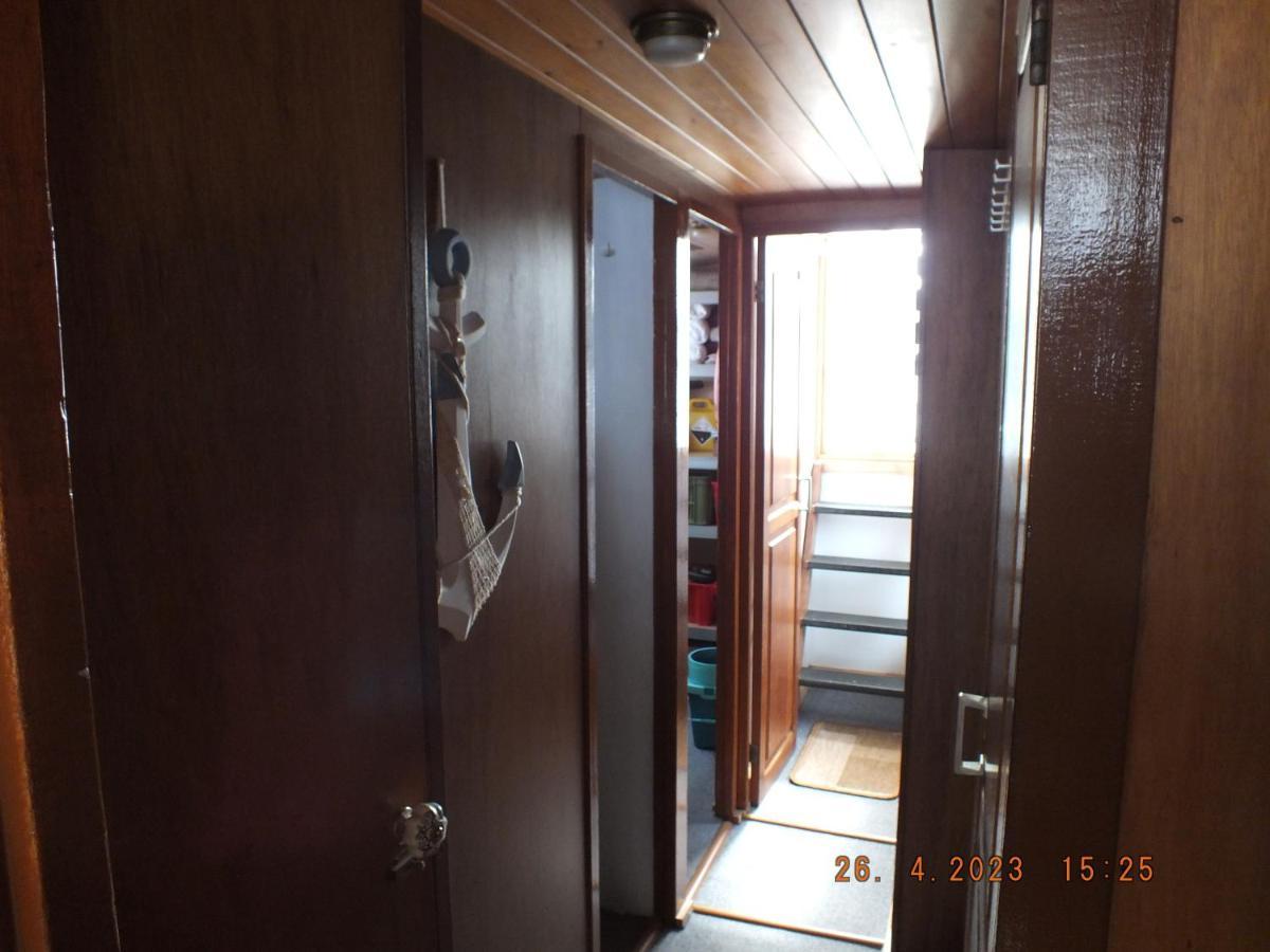 Zouw Hausboat Zakotven -Pouze Ubytovani Roudnice nad Labem Exteriör bild