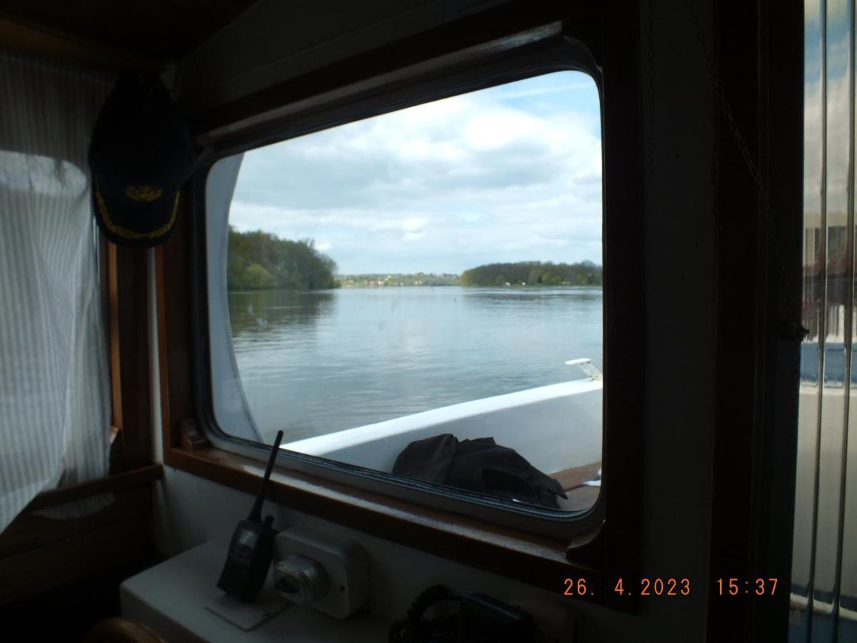 Zouw Hausboat Zakotven -Pouze Ubytovani Roudnice nad Labem Exteriör bild