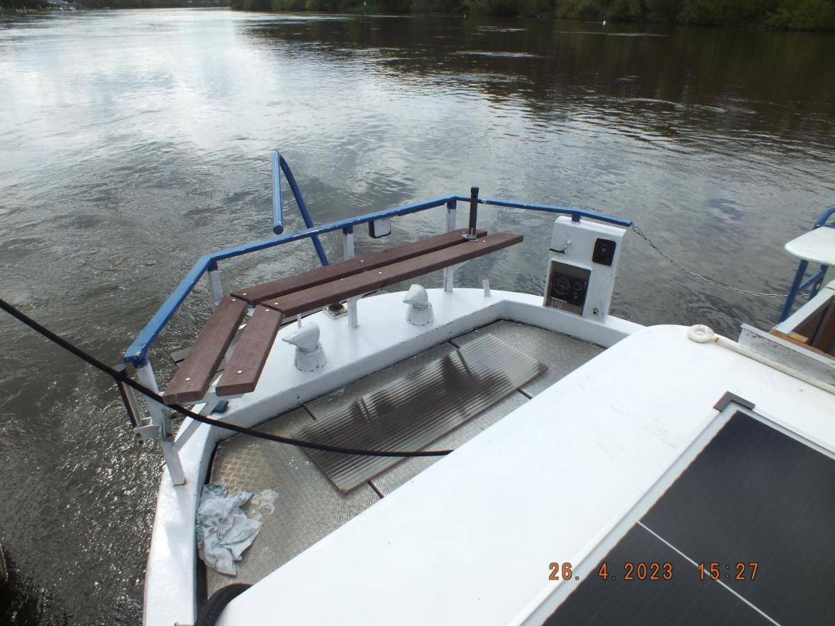 Zouw Hausboat Zakotven -Pouze Ubytovani Roudnice nad Labem Exteriör bild