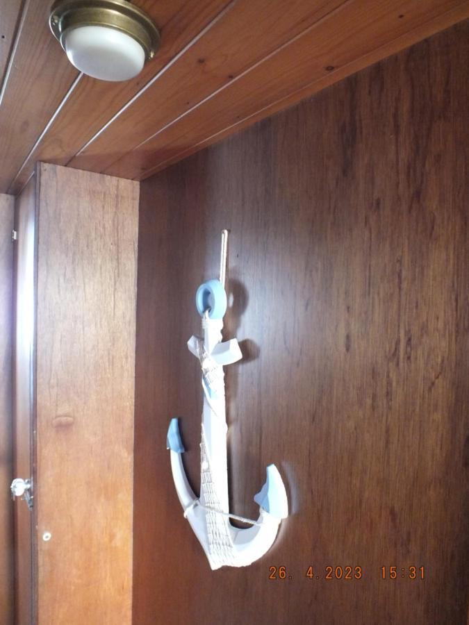 Zouw Hausboat Zakotven -Pouze Ubytovani Roudnice nad Labem Exteriör bild