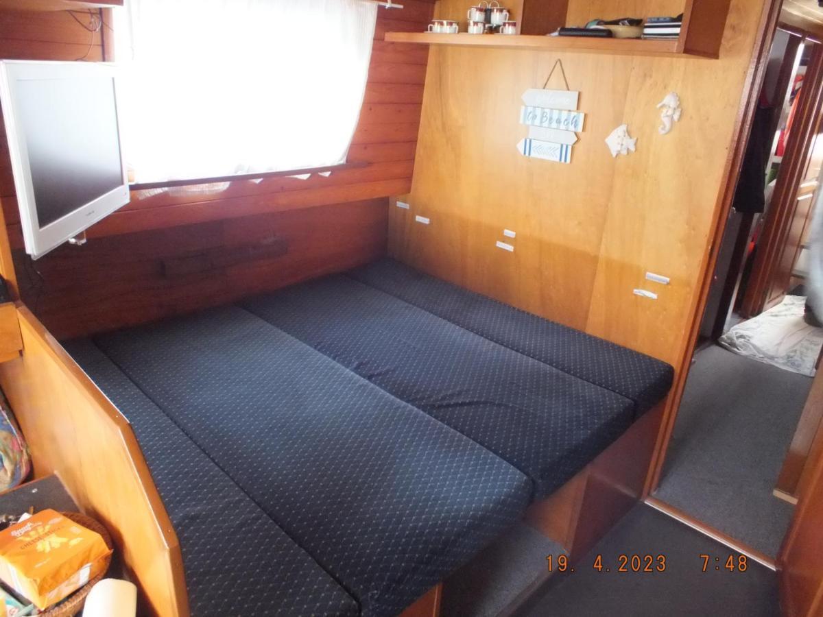 Zouw Hausboat Zakotven -Pouze Ubytovani Roudnice nad Labem Exteriör bild