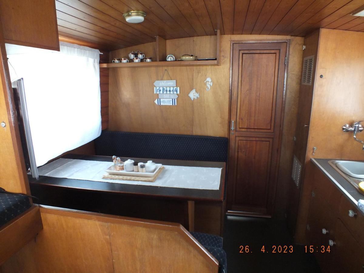 Zouw Hausboat Zakotven -Pouze Ubytovani Roudnice nad Labem Exteriör bild