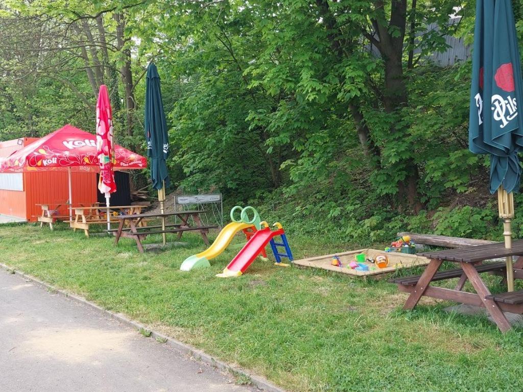 Zouw Hausboat Zakotven -Pouze Ubytovani Roudnice nad Labem Exteriör bild